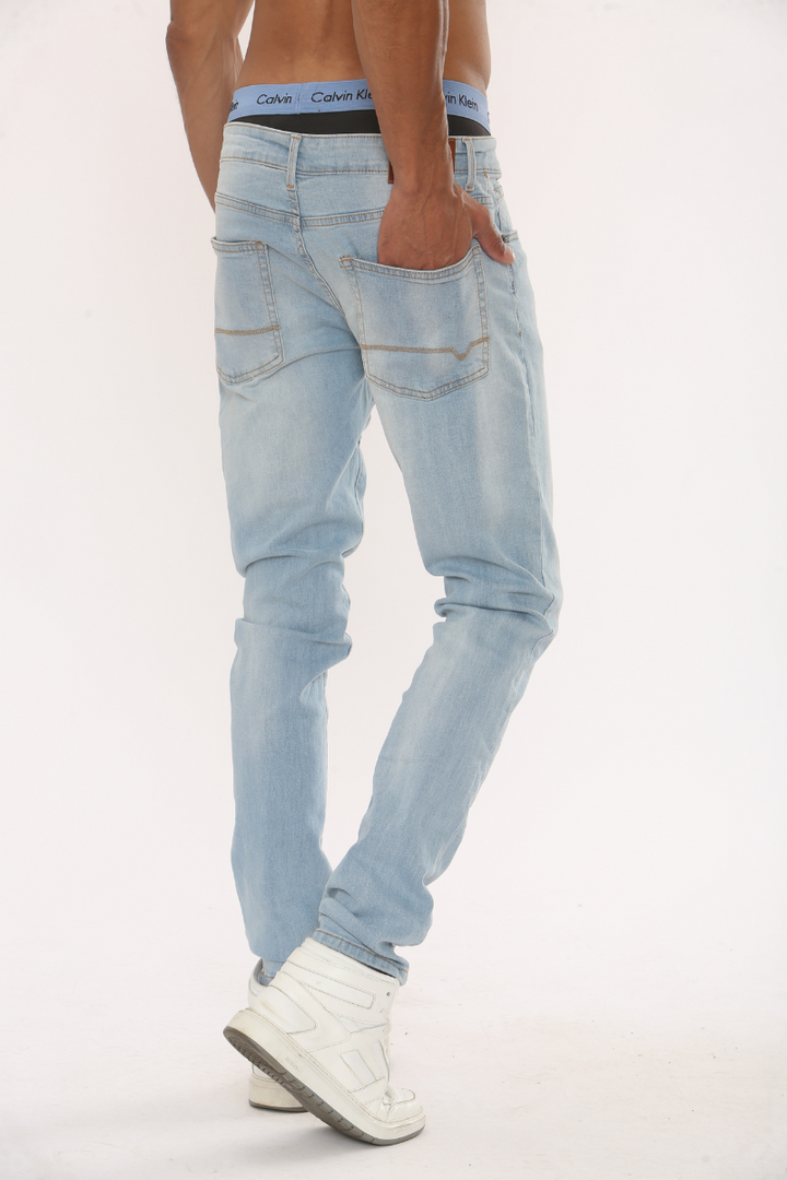 Monthope Tapered Jeans - Ice Blue