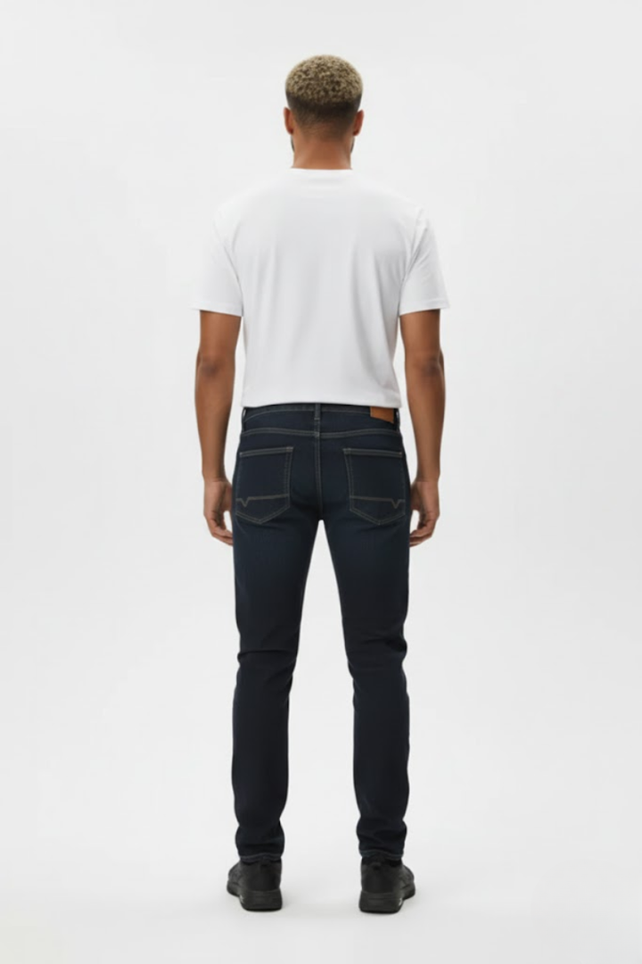 Motion Straight Fit Jeans - Raw