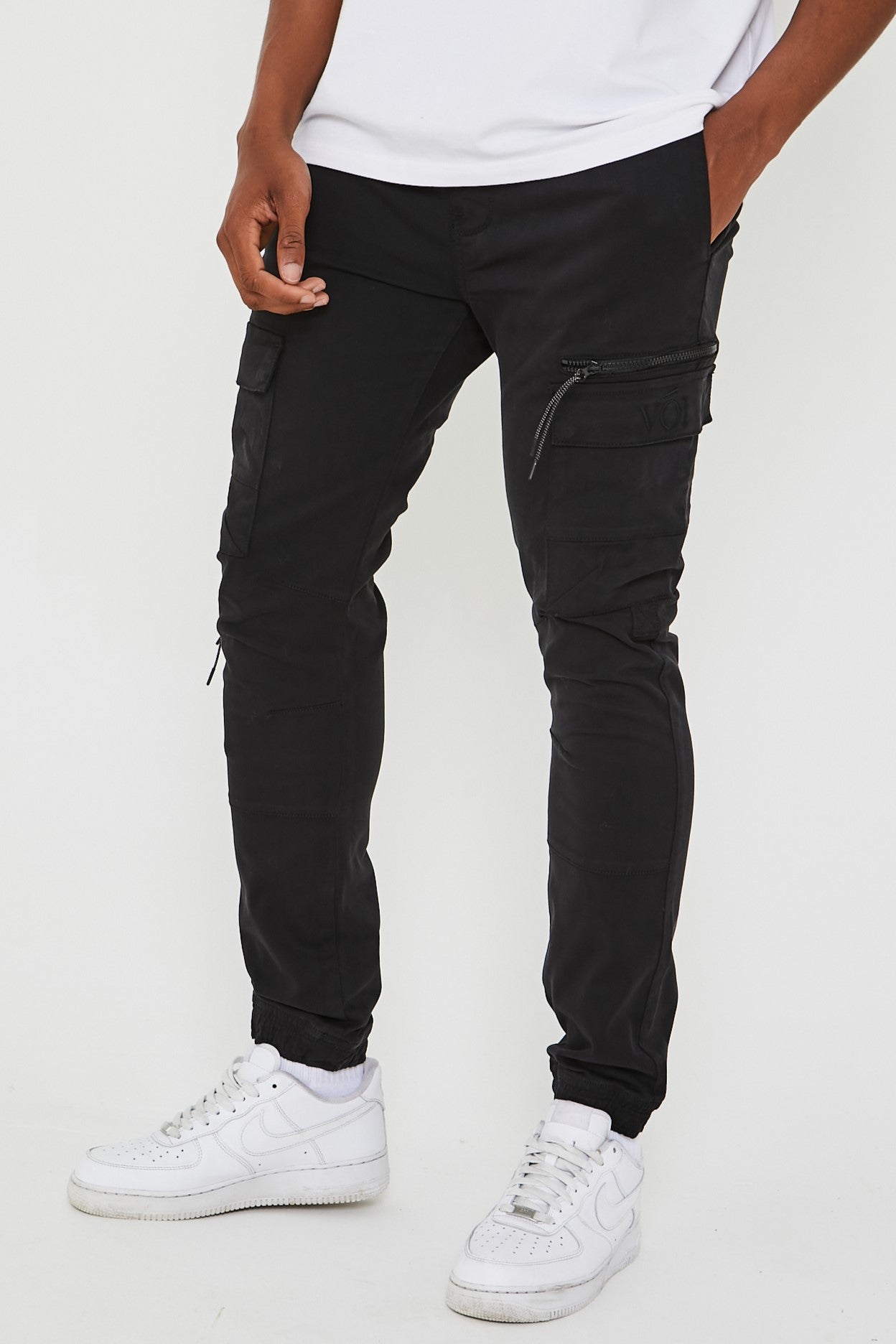 Becklow Cargo Pants - Black