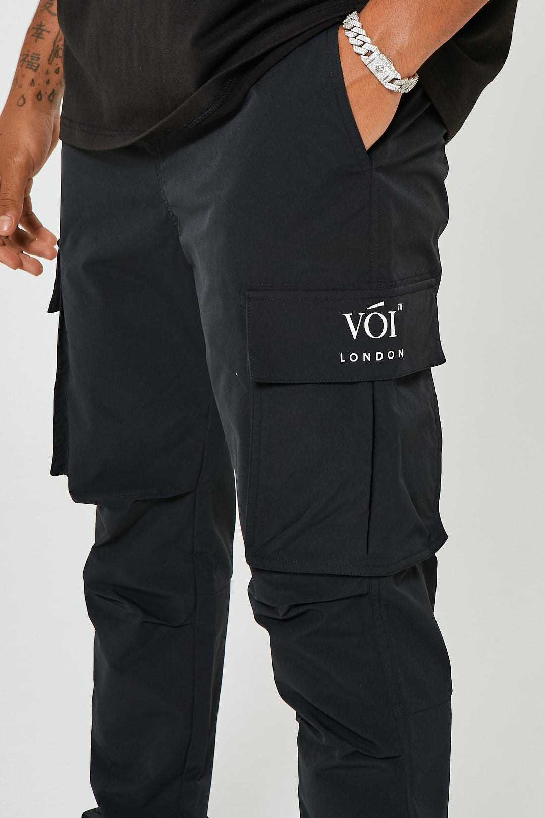 Park Place Tapered Woven Cargo Pants - Black