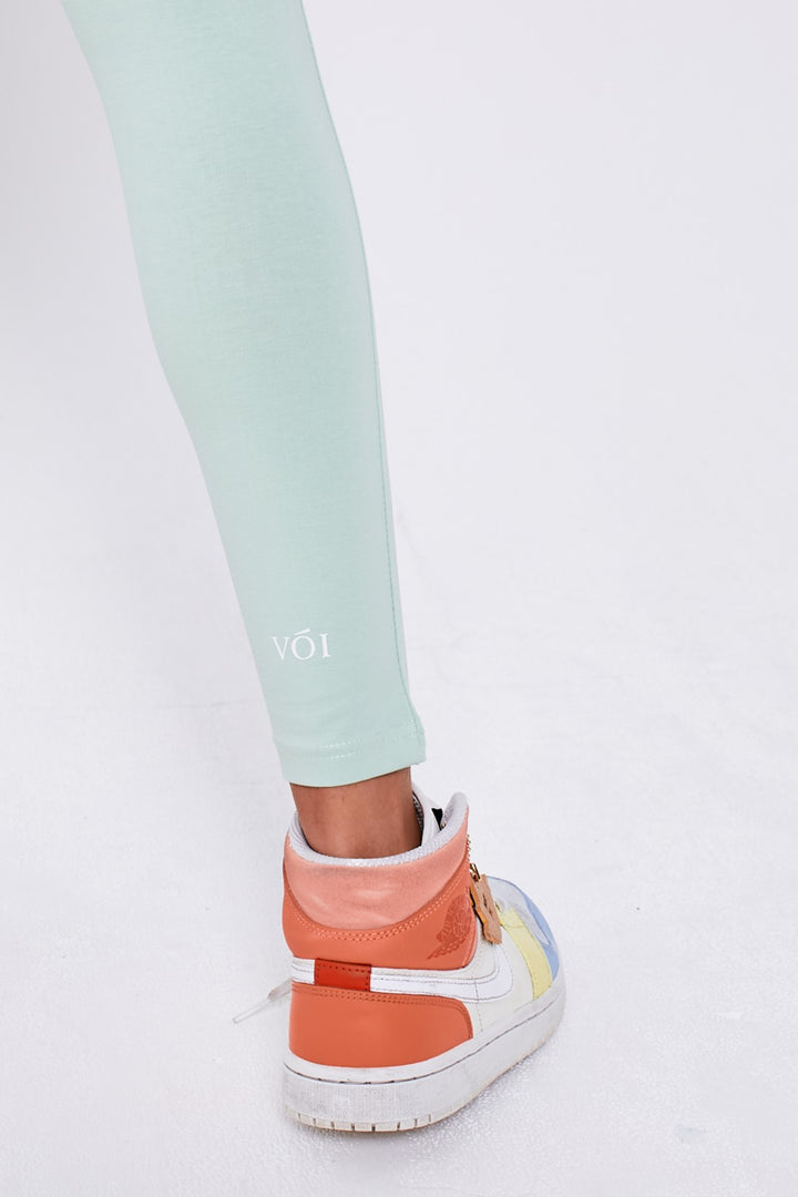 Colindale – T-Shirt und Leggings, Kombiteil – Schlitzgrün